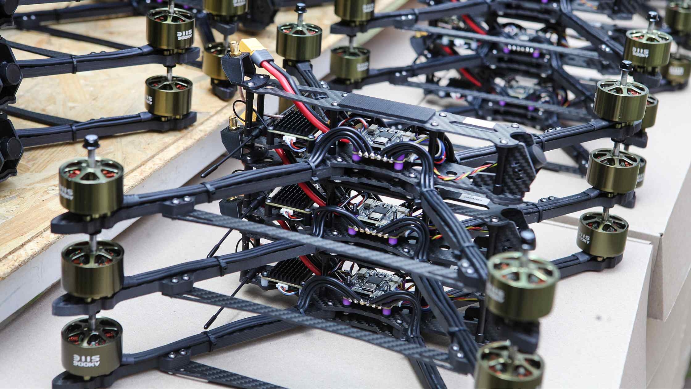 З Вінниці передали ще 100 FPV-дронів на передову — цього разу для 54 механізованої бригади