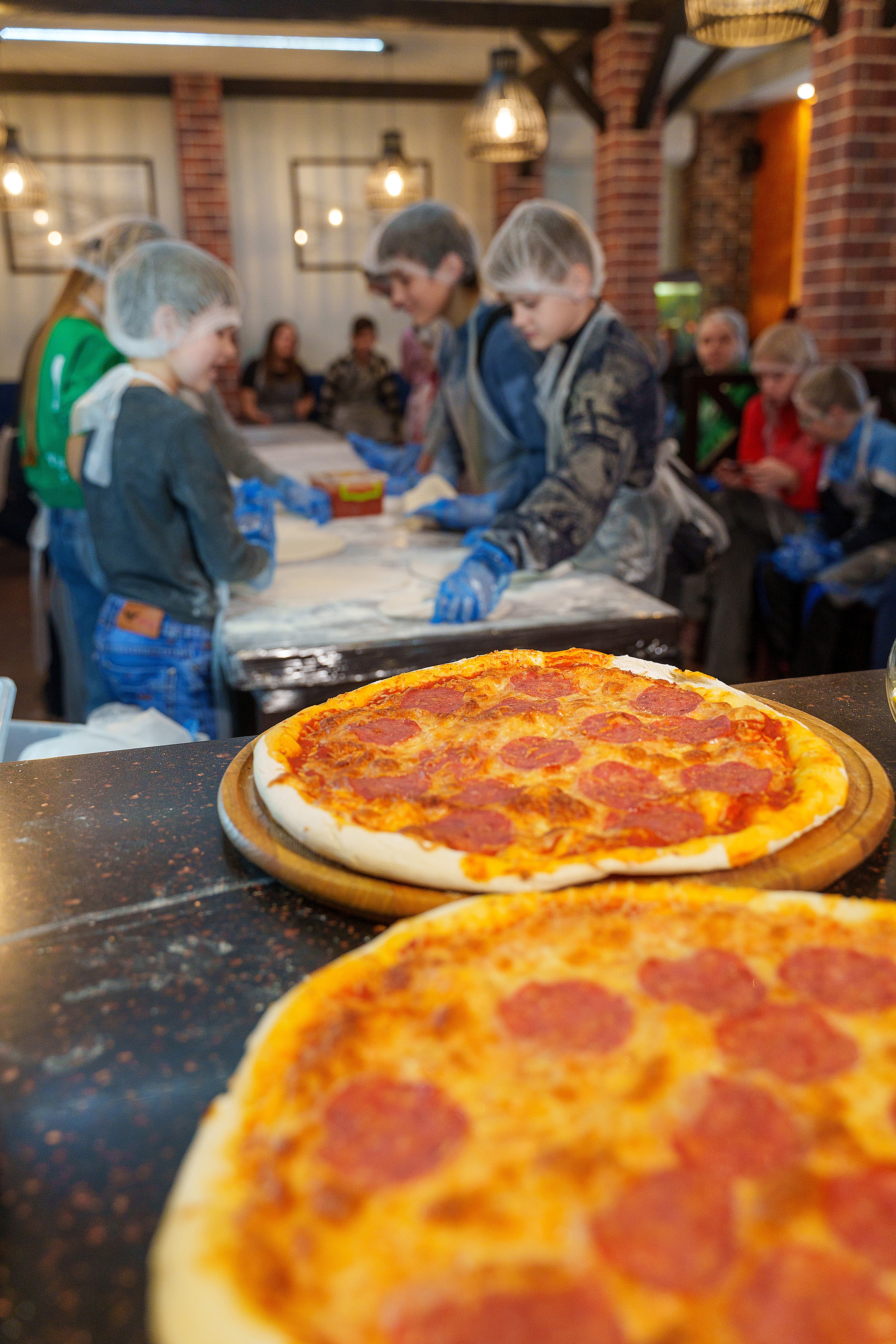 У Вінниці діти полеглих Захисників і Захисниць та з багатодітних родин навчались виготовляти піци