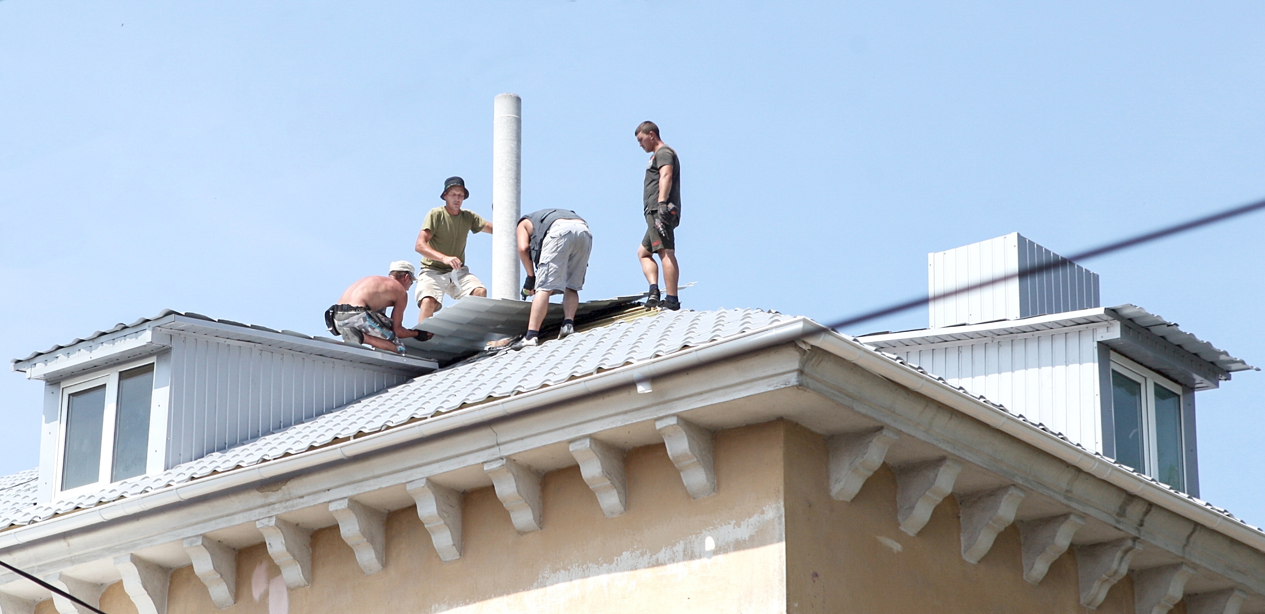 У Вінниці ремонтують покрівлі в одинадцяти багатоповерхівках