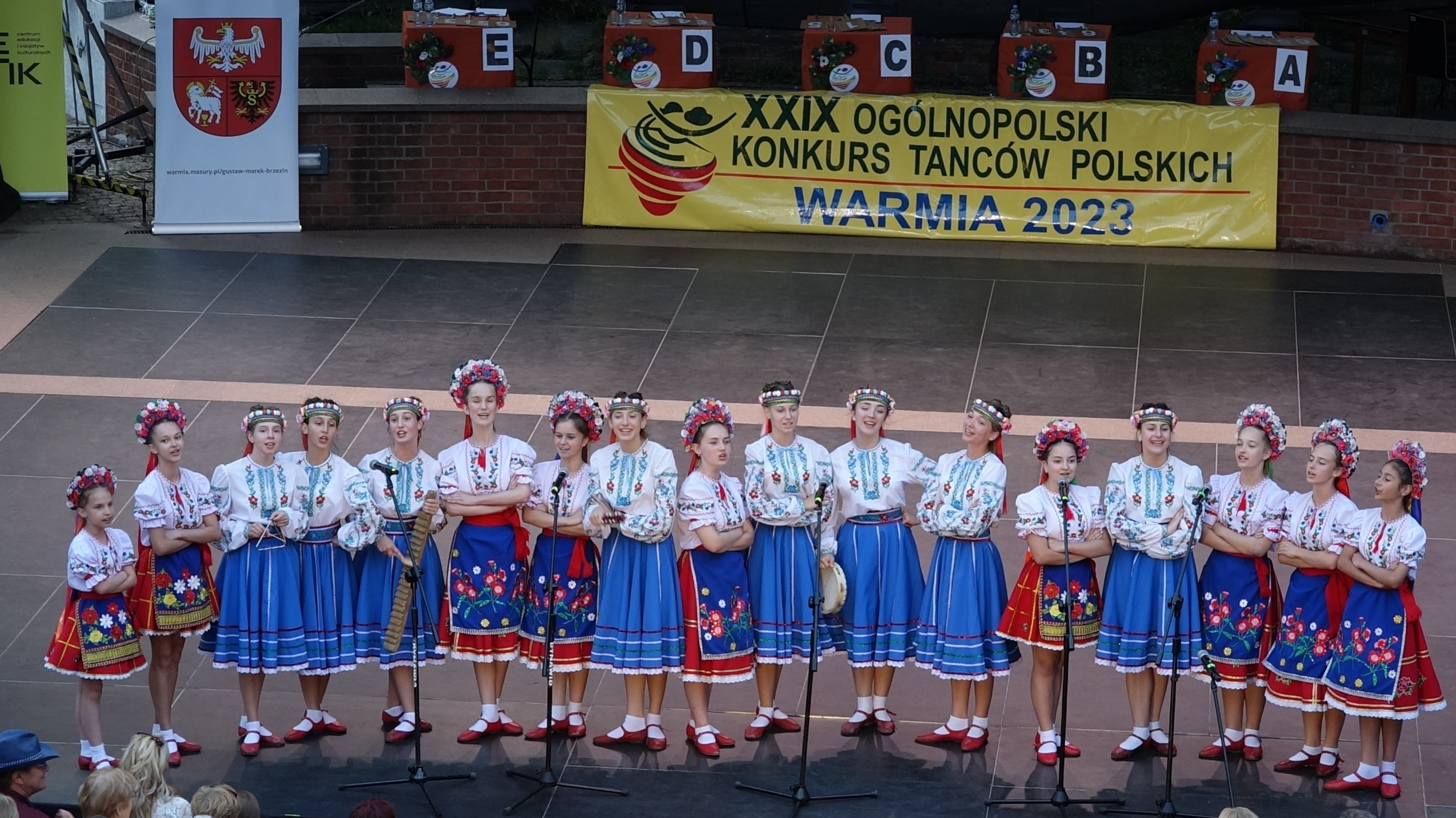 Вінницький ансамбль танцю «Радість» повернувся з фестивального туру