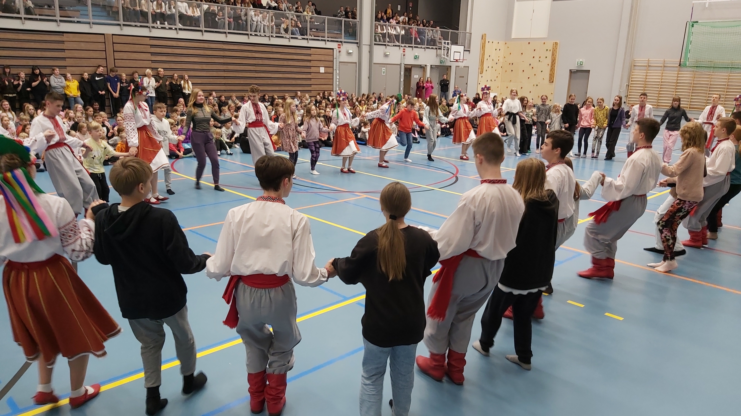 Вінницький ансамбль танцю «Радість» підкорив глядачів у Фінляндії
