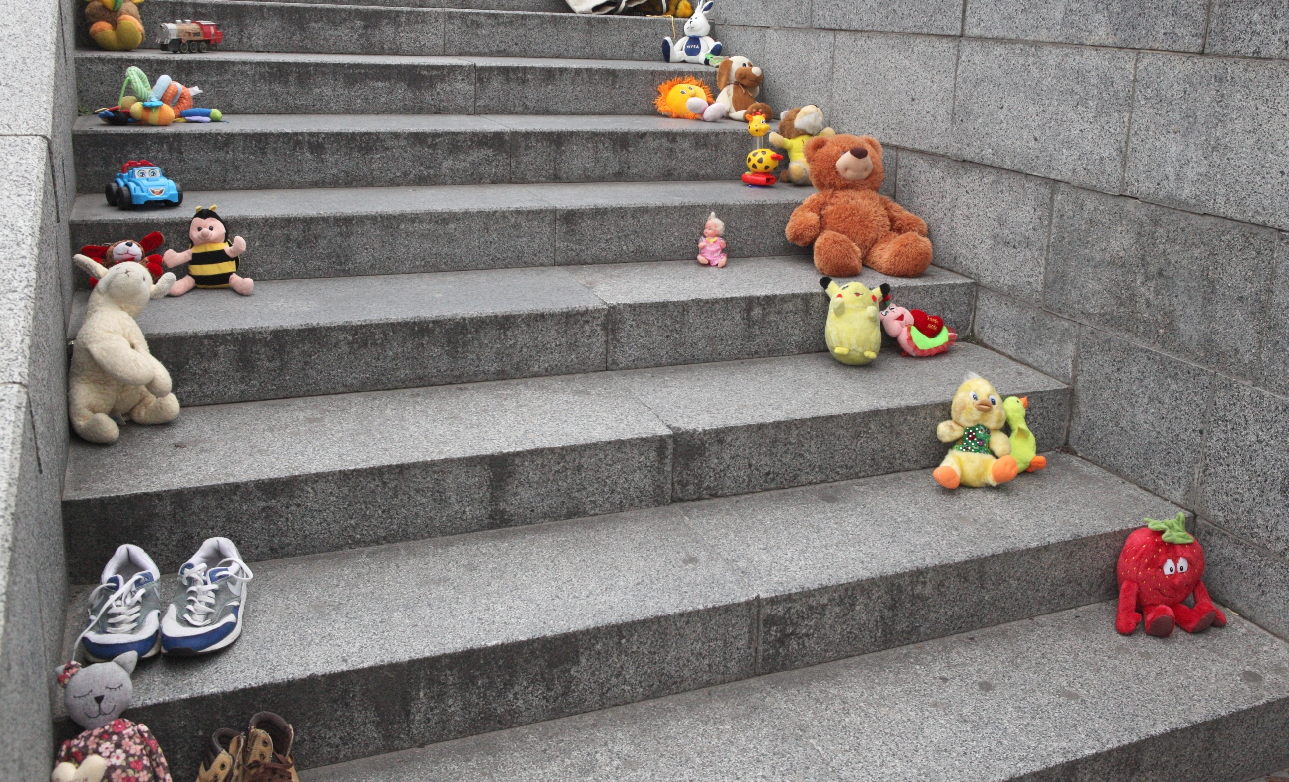 191 іграшка: у Вінниці вшанували пам’ять загиблих під час війни дітей