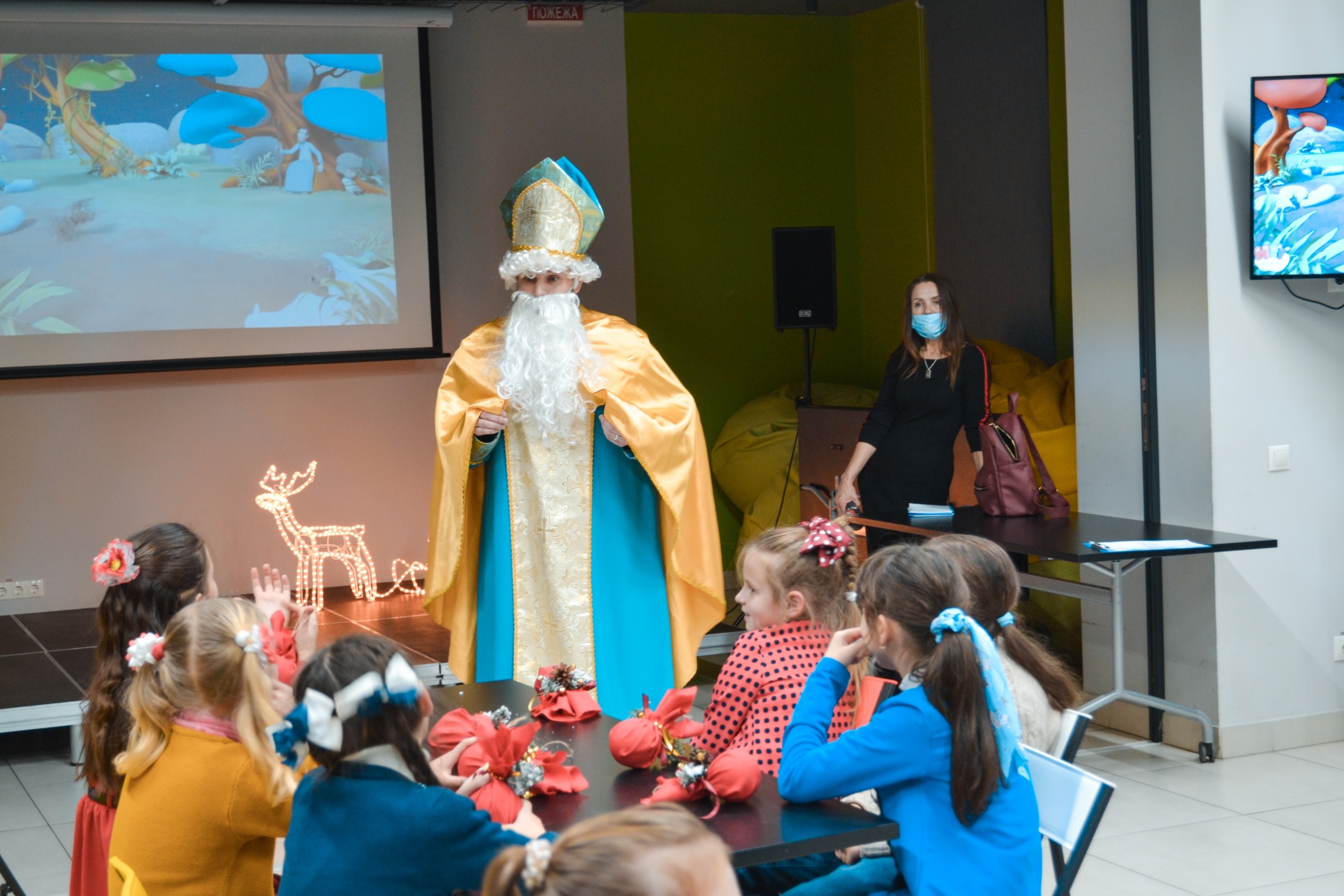 Інтелектуальну гру "Мандрівка Святого Миколая" провели для самотніх дітей у Вінниці