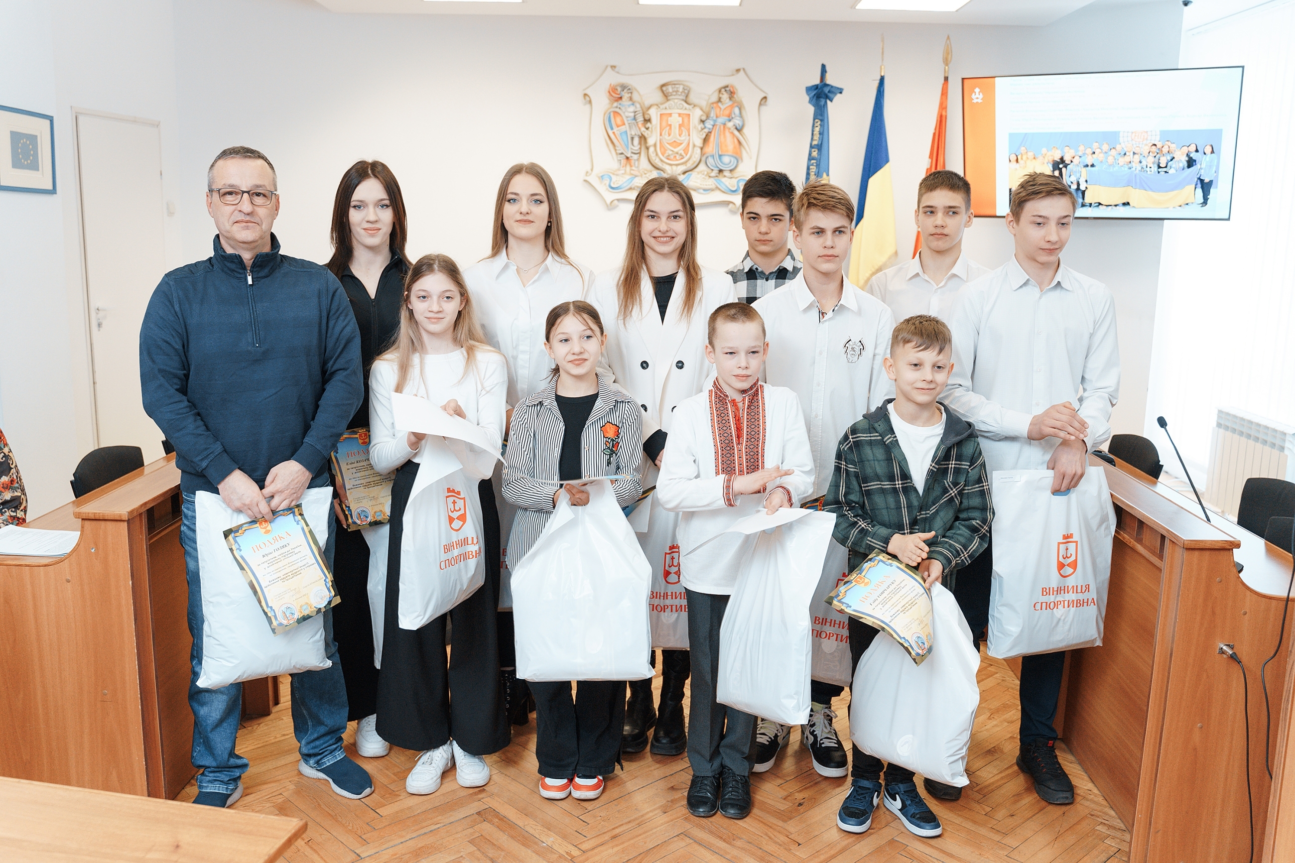 Кращих спортсменів Вінниці нагородили подяками міської ради
