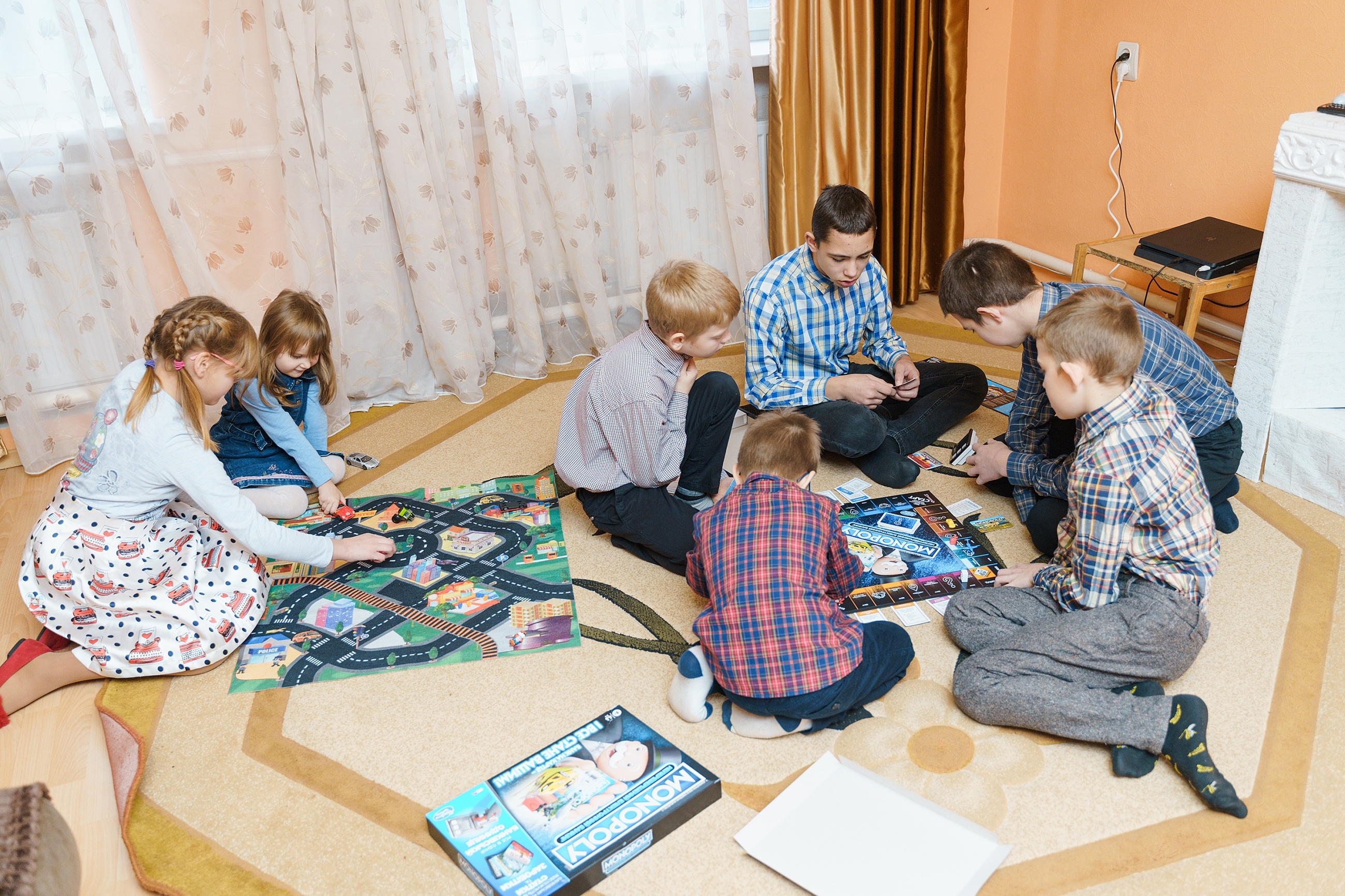 Вихованців дитячого будинку сімейного типу у Вінниці привітали зі святами