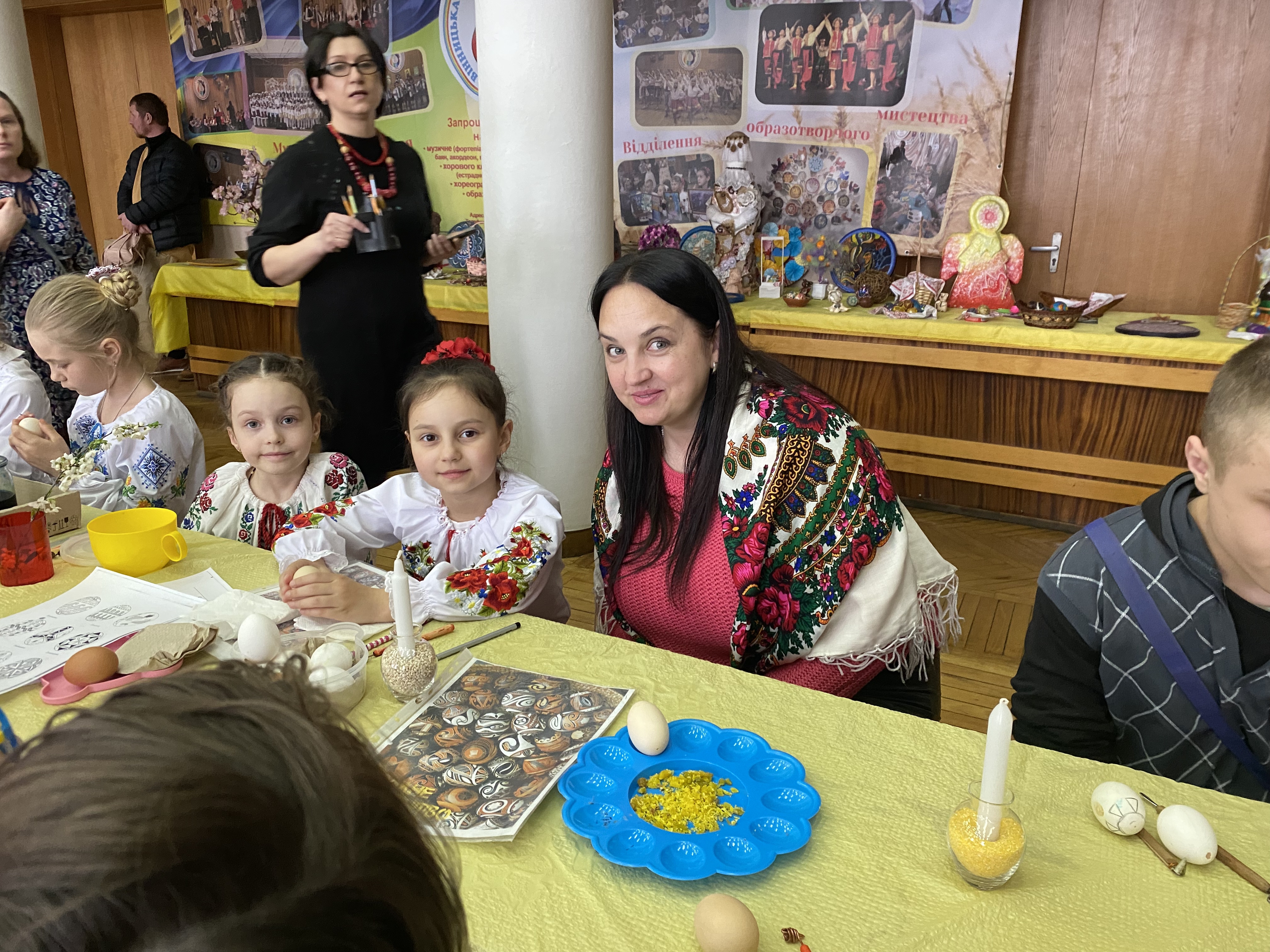 У фестивалі "Писанковий дивосвіт" у Вінниці взяли участь понад 100 учасників