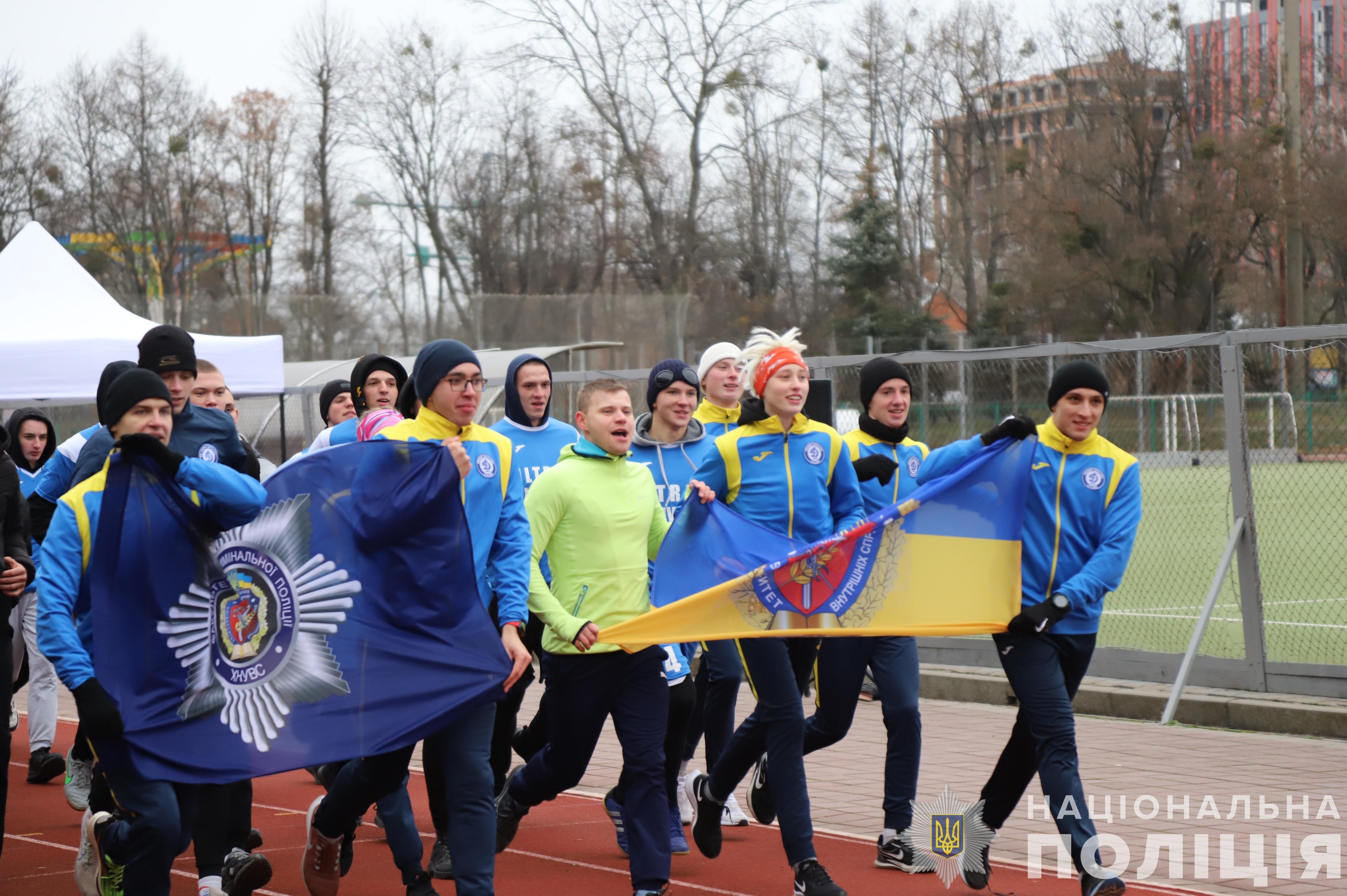 Вінницькі правоохоронці взяли участь у забігу "Acting for survivors"