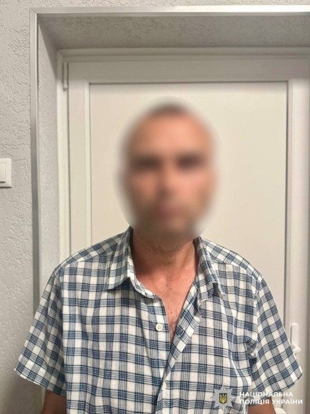 Зайшов за дитиною в під’їзд та оголився: у Вінниці затримали підозрюваного в розбещенні дівчинки