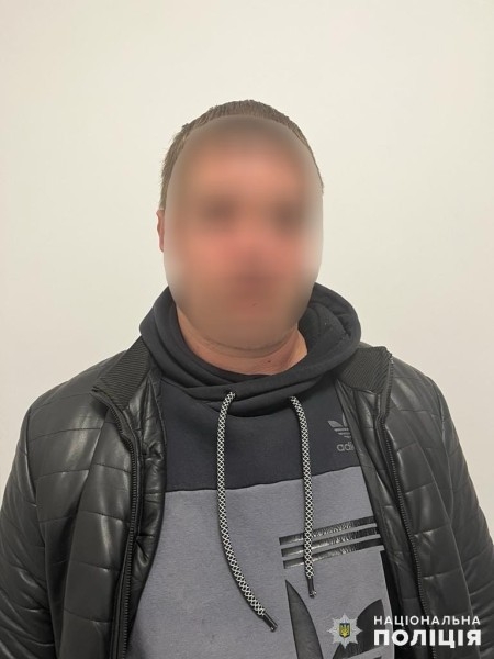 У Вінниці затримали чоловіка, який поцупив чужу барсетку з грішми
