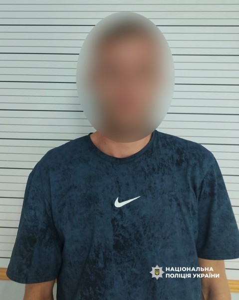 Залишився на ночівлю і зняв із карток 62 тисячі: у Вінниці гість обікрав господаря квартири