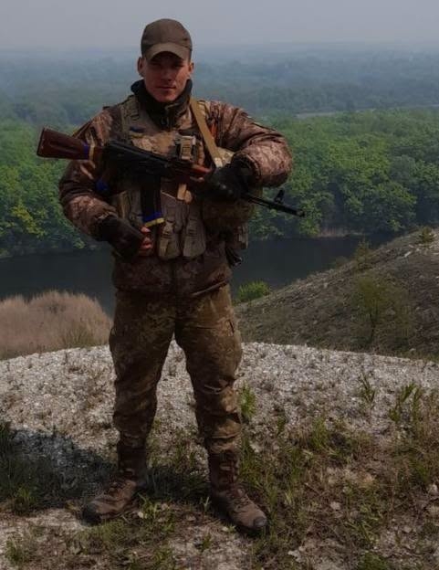 На Вінниччині поховали 23-річного молодшого сержанта — захисника України та ветерана бойових дій