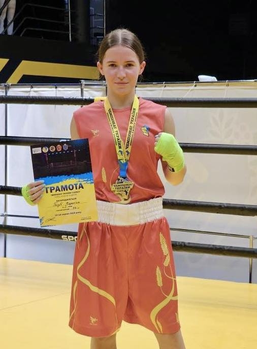 Боксерка з Вінниччини стала чемпіонкою України з боксу серед юнаків та юначок