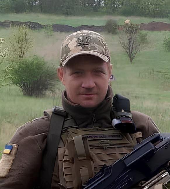 Тиврівська громада “живим коридором” проводжатиме загиблого земляка