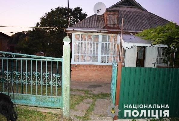 14 років за ґратами проведе 21-річний парубок, який зарізав стареньку бабусю