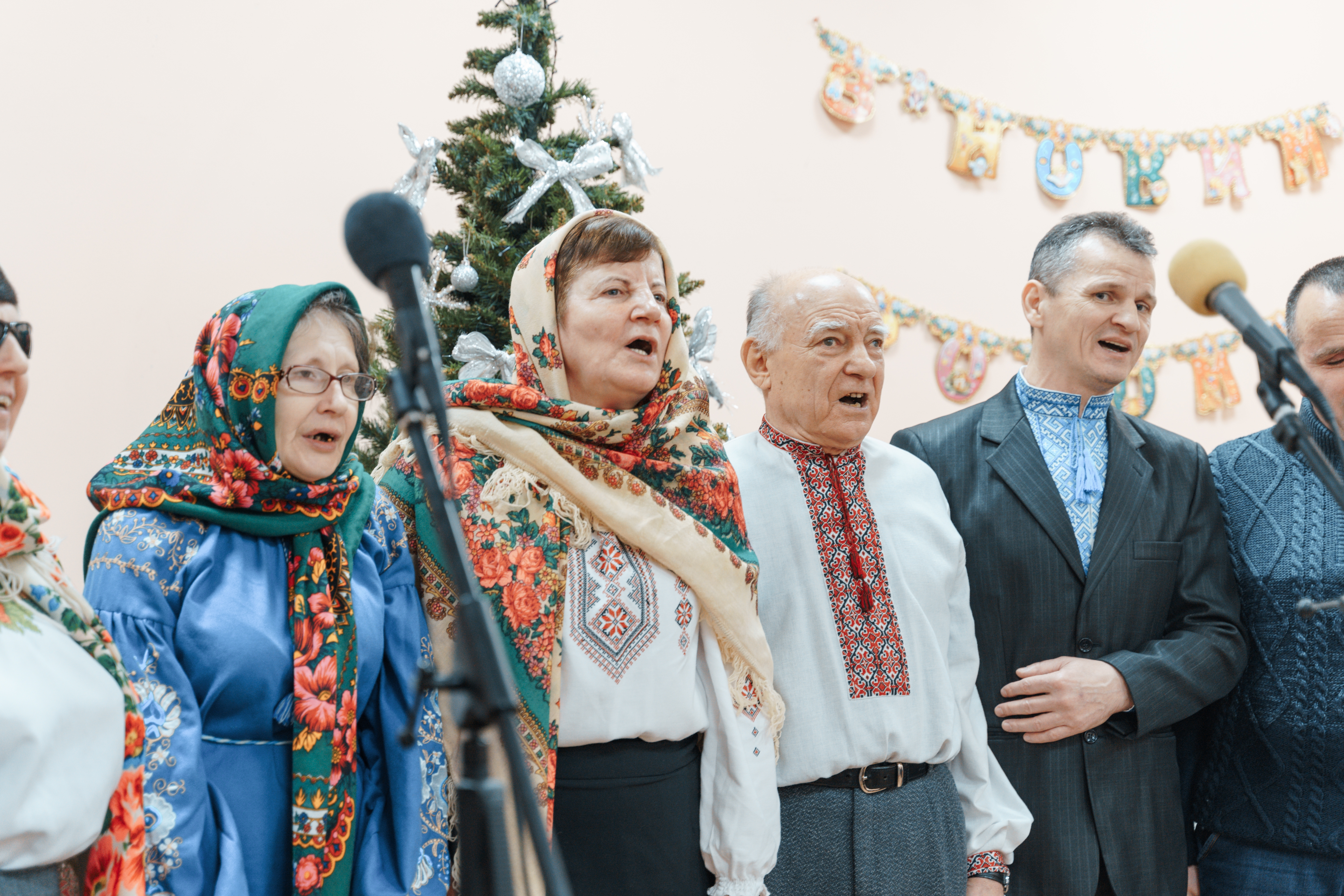 Для підопічних вінницького Терцентру влаштували різдвяно-новорічний концерт