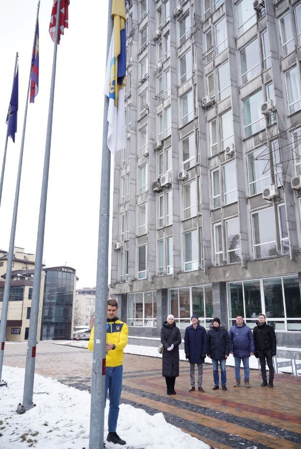 У Вінниці підняли Олімпійський прапор на підтримку національної збірної України
