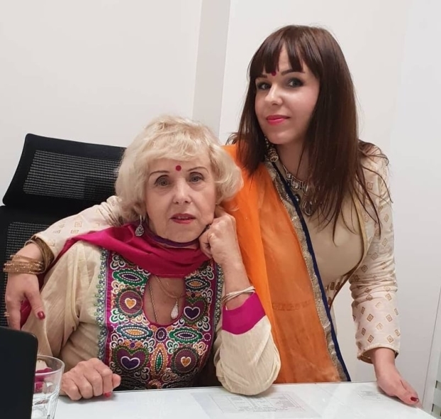 Як 80-річна херсонка проміняла комфортне життя в Індії на город на Вінниччині