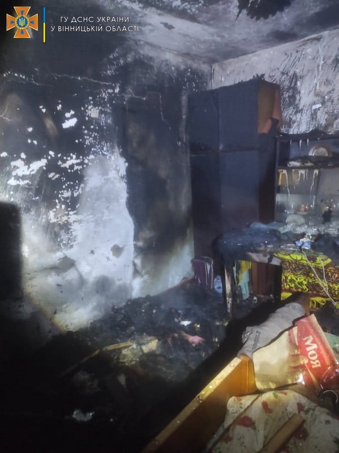 У Вінниці вогнеборці врятували з палаючого будинку 60-річного чоловіка