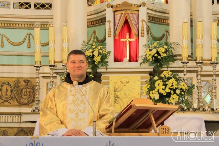 У Шаргороді поховають священника, який помер від невиліковної онкології