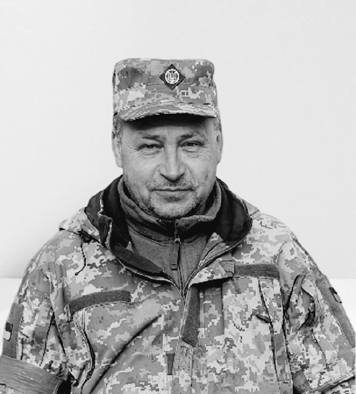 У Хмільницькому районі “коридором слави” проводжатимуть загиблого на фронті земляка