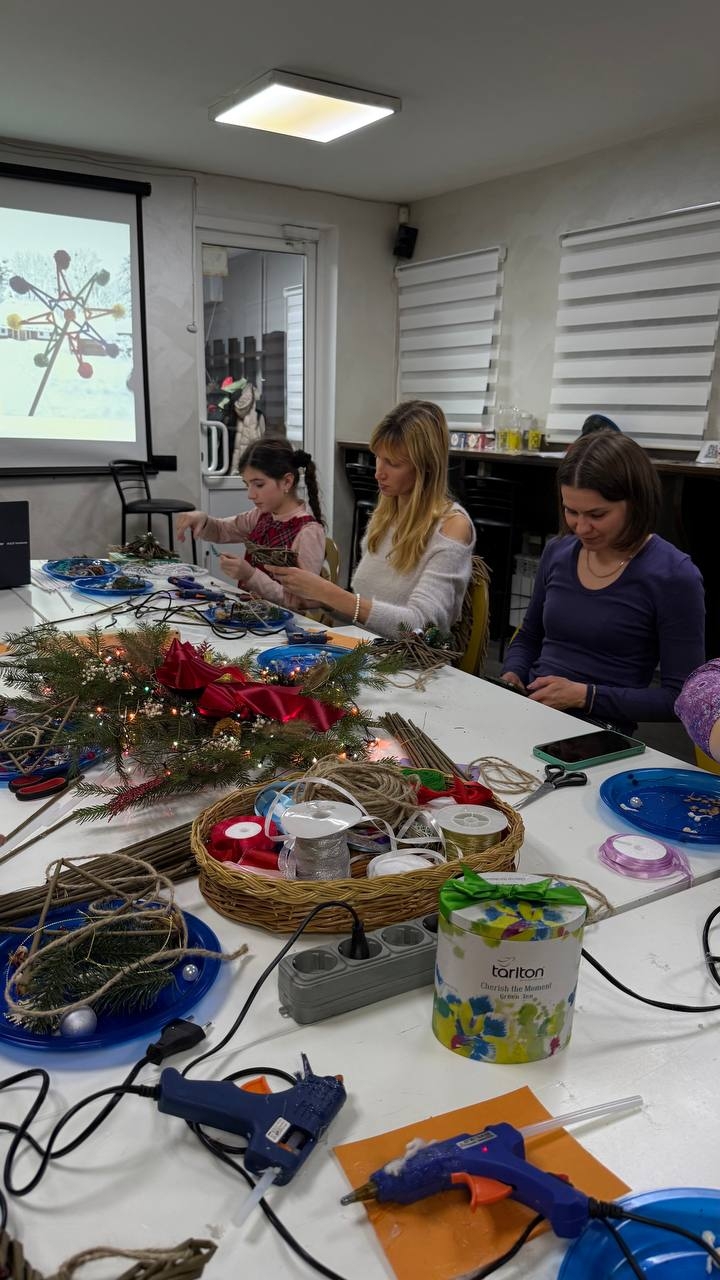 У Вінниці відбувся творчий майстерклас з виготовлення «Різдвяної зірки»