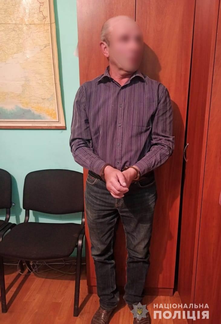 В Тульчинському районі за підозрою в розбещенні дітей затримали чоловіка