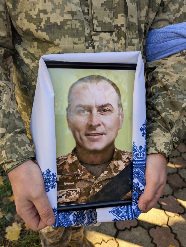 Гайсинська громада попрощалася з 36-річним воїном-добровольцем