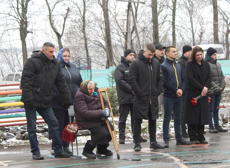 В гімназії на Калинівщині відкрили меморіальні дошки двом полеглим Героям
