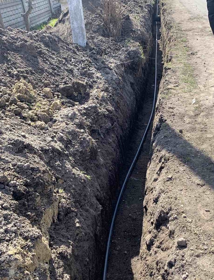 У селі Прилуцьке в Калинівській громаді будують водогін