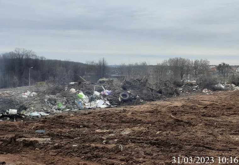 Підприємство влаштувало сміттєзвалище не земельній ділянці у Вінниці