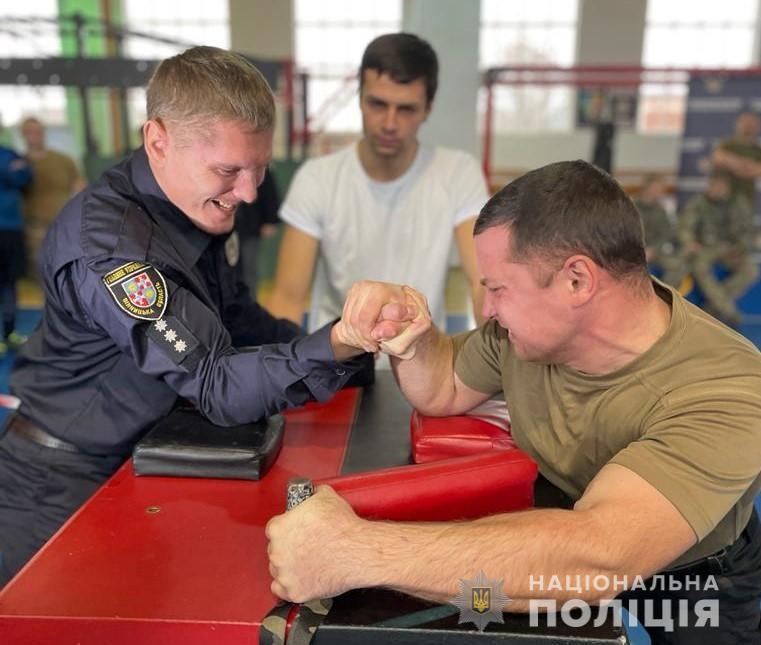 У Вінниці відбулися змагання з армреслінгу серед поліцейських