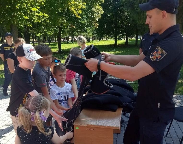 У Хмільнику організували громадську акцію «Запобігти. Врятувати. Допомогти»