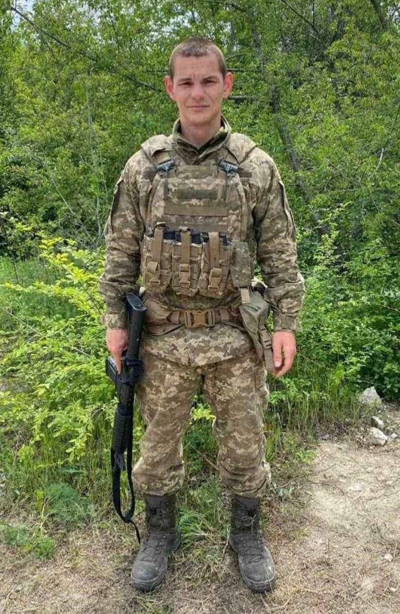 “На щиті” до Джулинської громади повернувся воїн батальйону морської піхоти