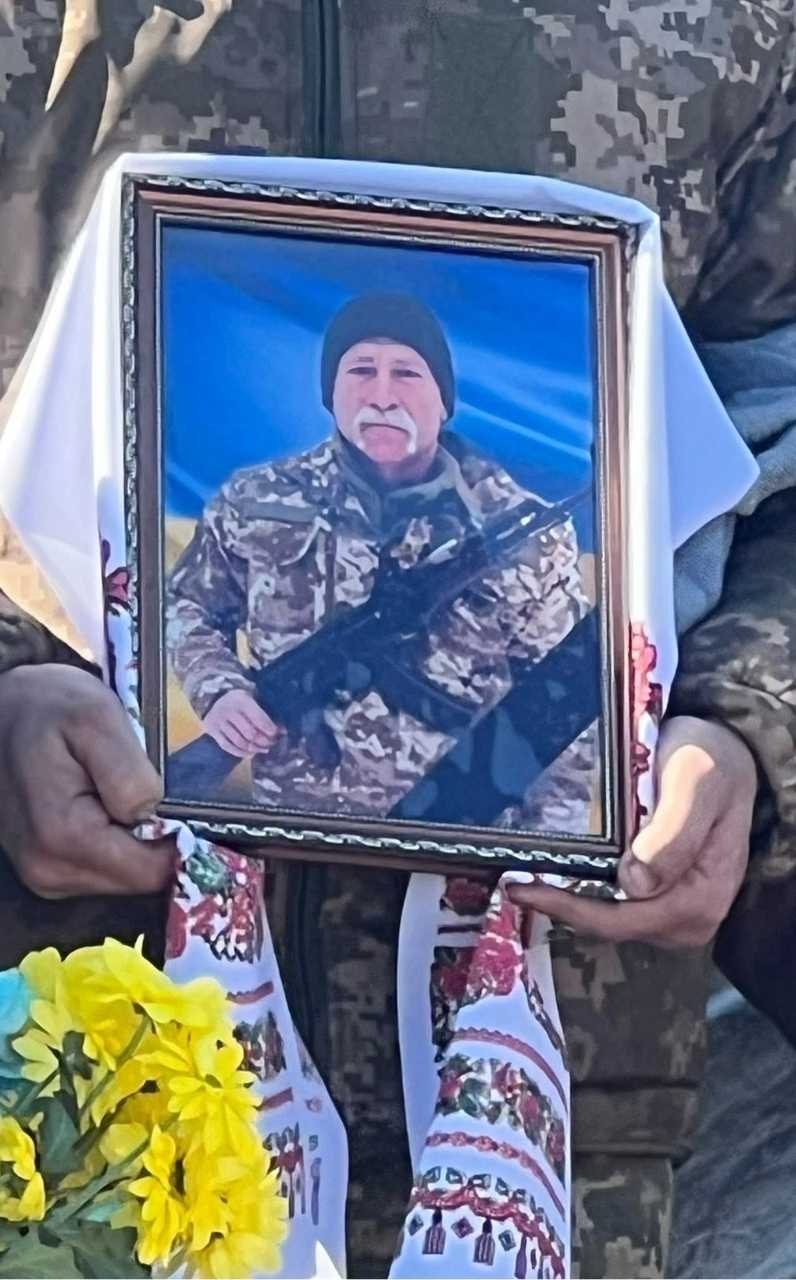 Жителі Краснопільської громади прощались із 60-річним воїном