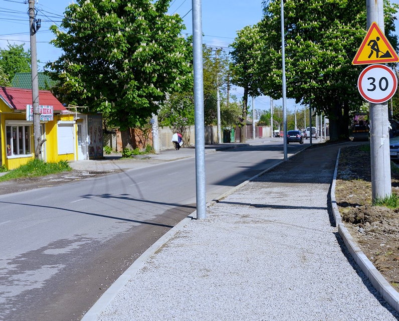 У Вінниці по вулиці Гальчевського облаштовують велодоріжки та тротуари