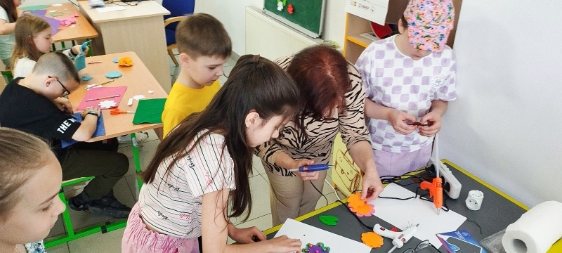 Для дітей переселенців з Луганщини у Вінниці влаштували святкові заходи