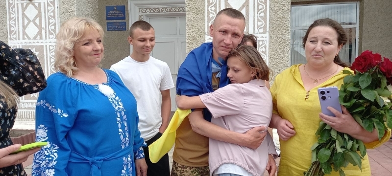 У Піщанській громаді тепло зустріли земляка, який повернувся з полону