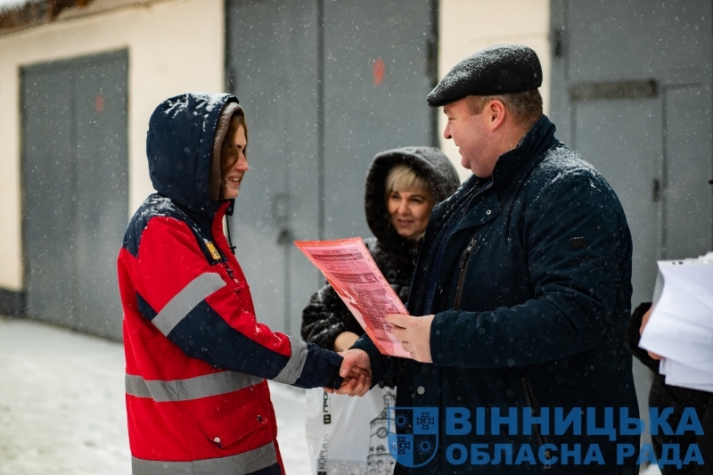 12 нових реанімобілів отримали центри екстренної допомоги на Вінниччині