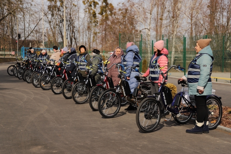 Електровелосипеди отримали працівники Стрижавського Центру надання соціальних послуг