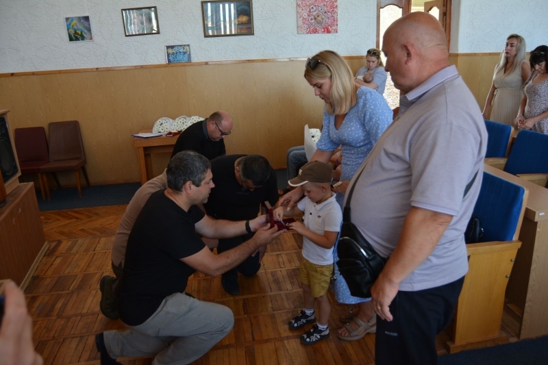 Родинам чотирьох воїнів з Томашпільської громади вручили нагороди