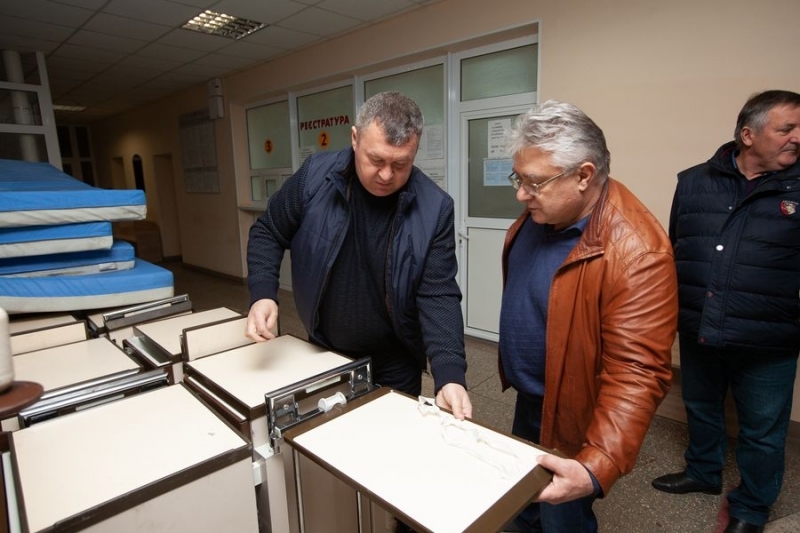 Шаргородська лікарня отримала спеціалізовані ліжка, матраци та тумбочки