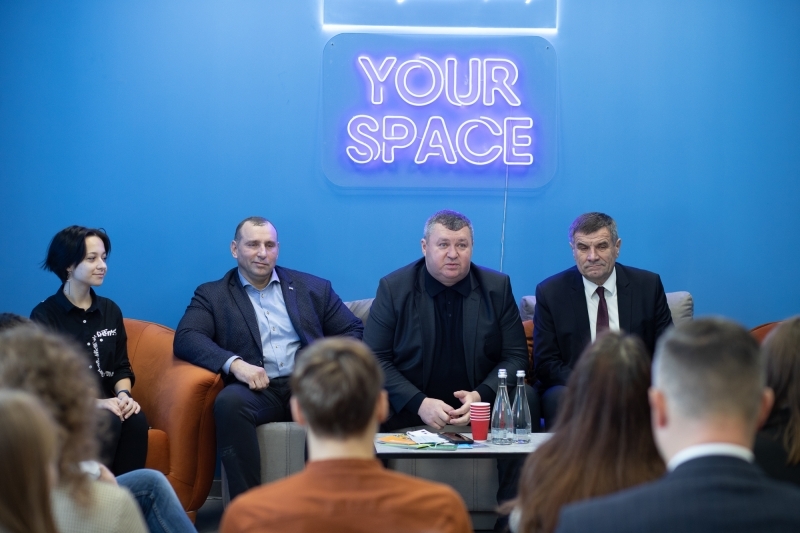 У Жмеринці відкрили молодіжний центр "Your Space"