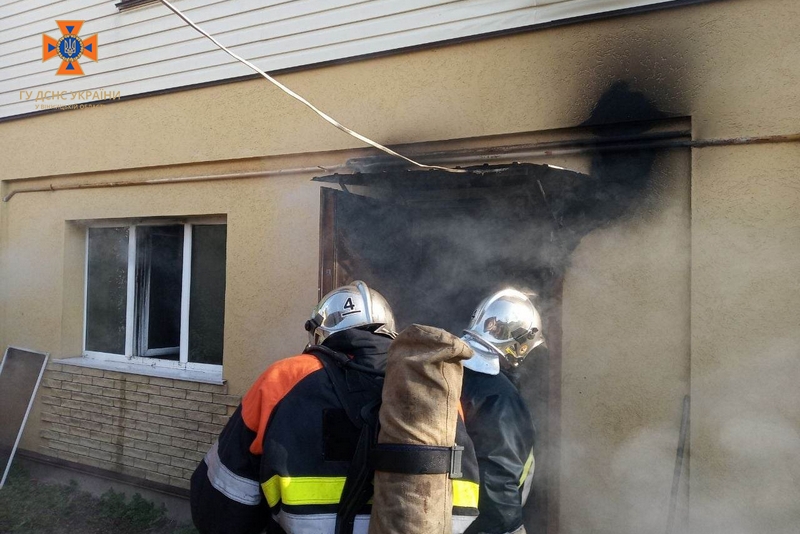 У Вінниці загорівся приватний будинок - постраждала пенсіонерка