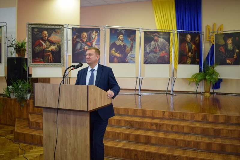 У Вінниці відкрили виставку портретів "Герої козацької України"