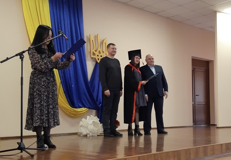 У Вінницькій академії безперервної освіти 100 випускників отримали дипломи магістра