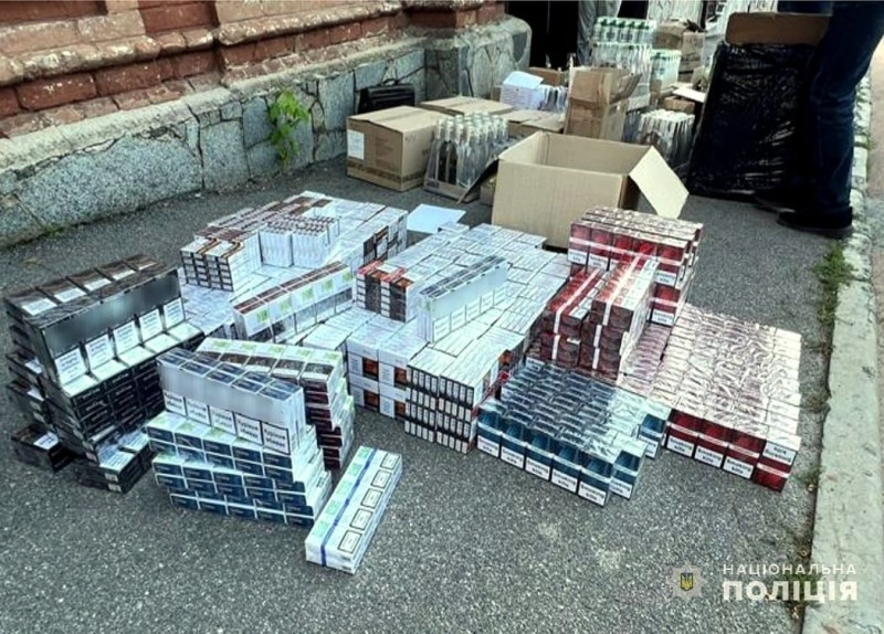 Повідомили про підозру трьом вінничанам - продавали палений алкоголь та цигарки