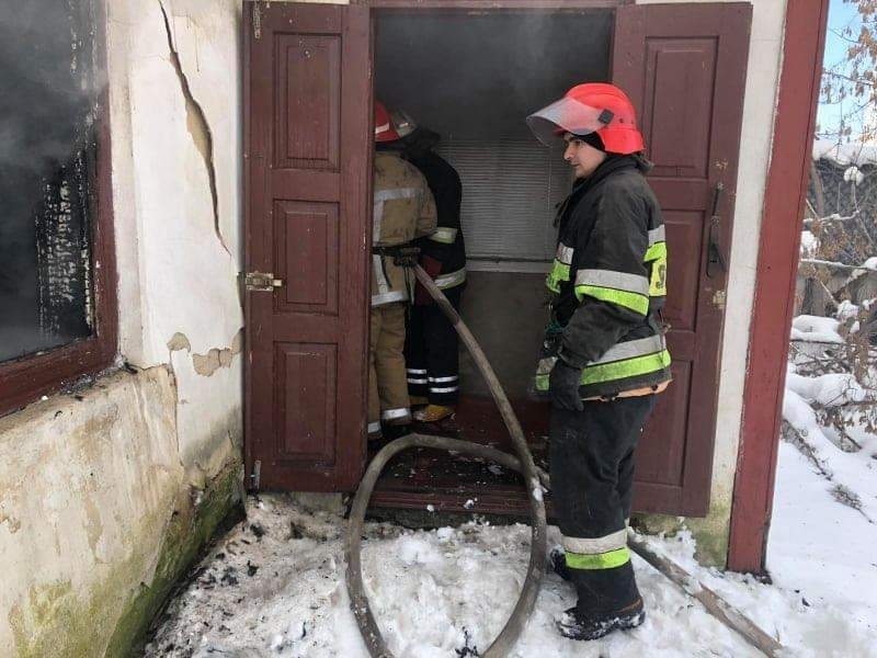 У Бершаді через необережність із вогнем загорівся будинок