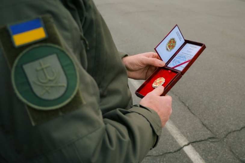 У Вінниці вручили нагрудні знаки "За доблесну службу" 38 нацгвардійцям