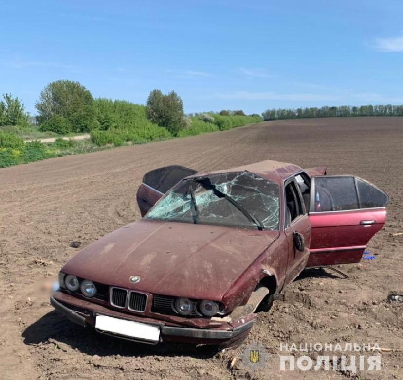 В Довгополівці перекинувся автомобіль BMW: водій загинув