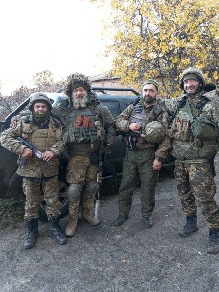 Один в лісі не воїн Історія захисника з Вінниччини, який залишився сам на позиції, а повернувся з полоненим